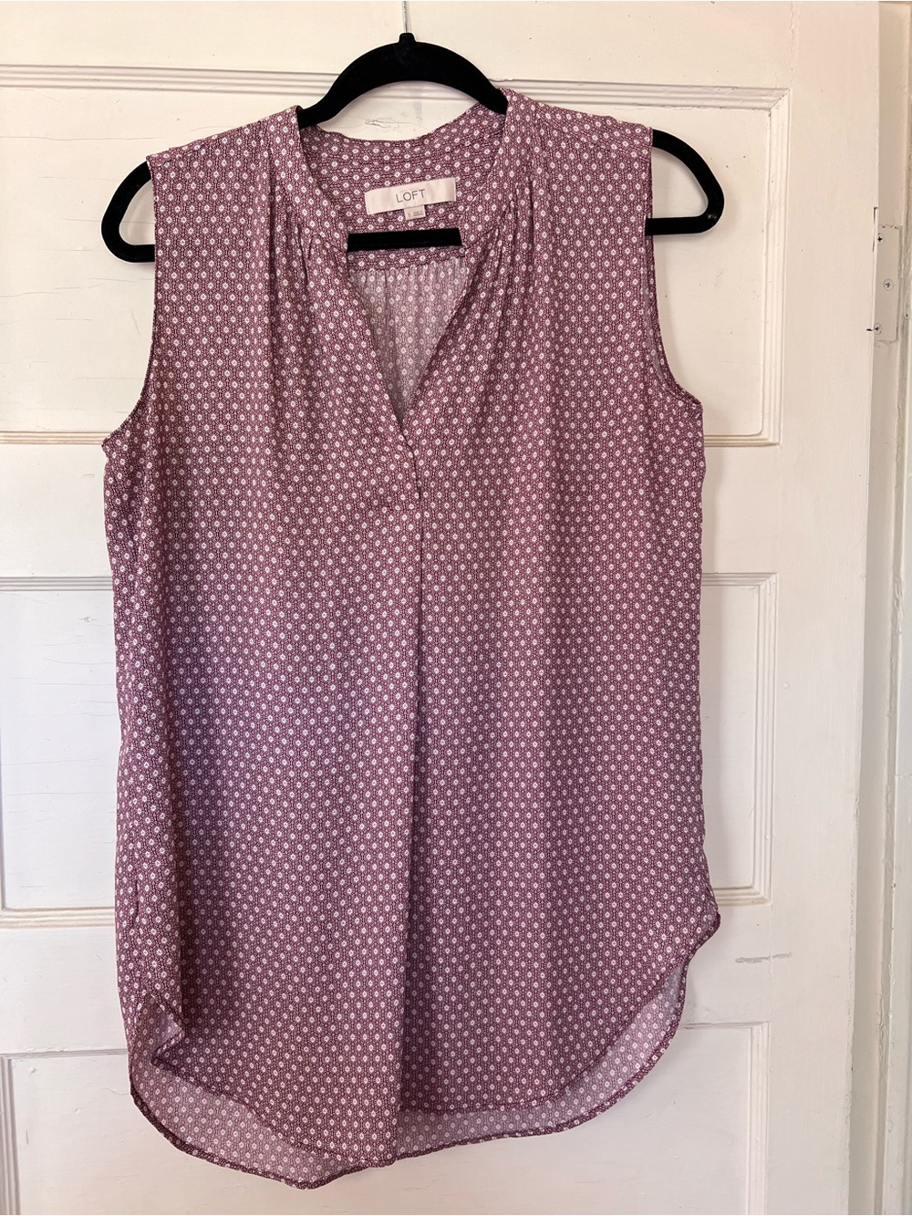 LOFT Sleeveless Pink Dot V-Neck Blouse size S